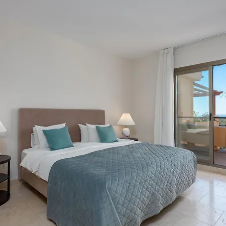 Stunning 3br Penthouse With Sea Views Estepona