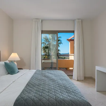 Stunning 3br Penthouse With Sea Views Apartmán Estepona
