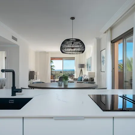 Stunning 3br Penthouse With Sea Views * Estepona