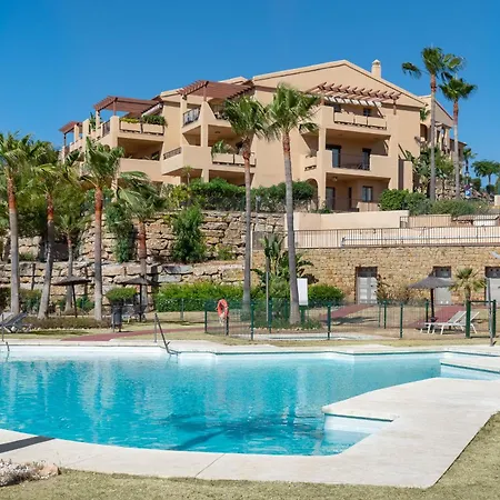 Stunning 3br Penthouse With Sea Views Apartmán Estepona